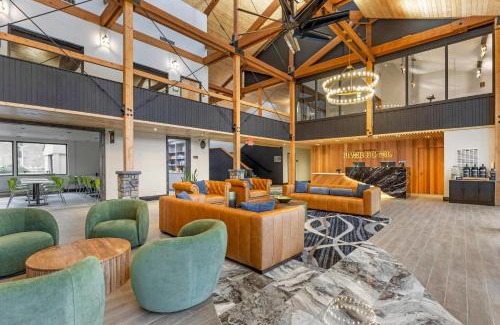 The Dalles Hotel | Scenic Columbia River Hotel with Oceanfront Amenities