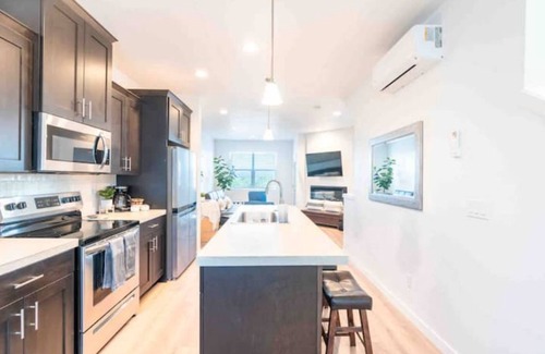 Troutdale House | Modern House Steps from Edgefield: Top-Rated Family Stay
