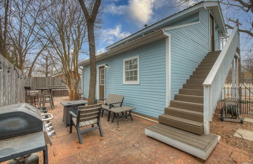Fredericksburg Cottage | Columbus Cottage: Hot Tub Retreat, 10/10 Guest Rated