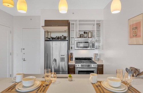 Manhattan Valley Apartment | Columbus Square 1 BR with Office & Spa Amenities Await