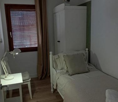 Falset Apartment | Impressive Com a Casa: Guest Rated 9.8 with Pool Access