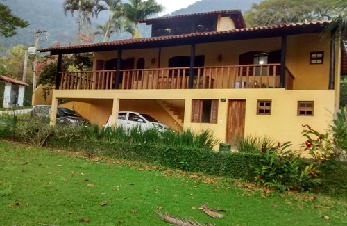 Toque Toque House | Cozy Home with Ocean Views, 4 Bedrooms & Family Amenities