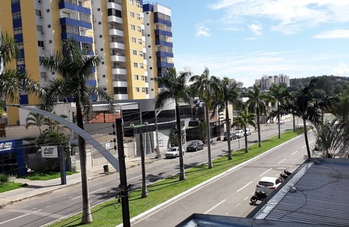 Prive das Caldas Apartment | Family-Friendly Apartment with Water Park and Game Room