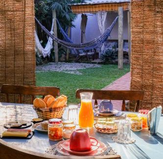 Pontal House | Discover Comfort at Com Verso e Prosa RePouso e Café