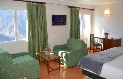 Sant Julia de Loria Hotel | Oceanfront Retreat at Coma Bella – Rated 8.4/10