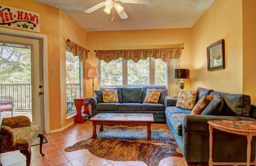 New Braunfels Apartment | Top-Rated Comal Corral IC 110 with Family-Friendly Amenities