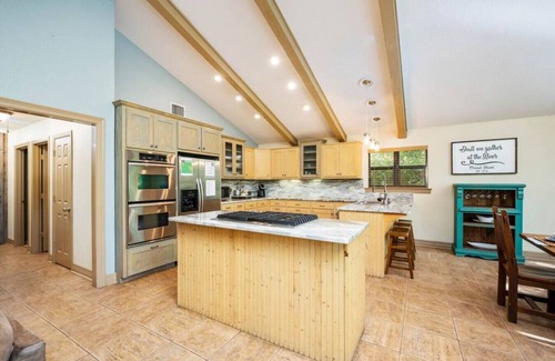 New Braunfels House | Spacious Comal Haus: Private River Access & Downtown Proximity