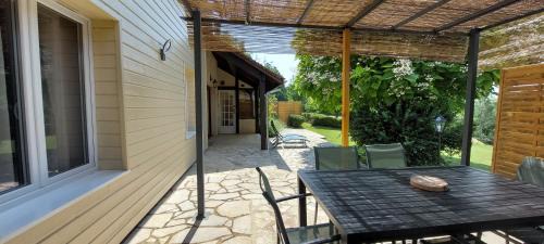 Saint-Andre-dAllas House | Discover Combe Belle: Family-Friendly with Ocean Views
