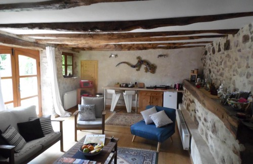 Vabre-Tizac Bed & Breakfast | Top-Rated Combecave: Pet-Friendly Retreat with Pool