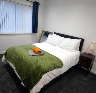 Comber Ski Chalet | Family-Friendly Retreat at Comber Cozy Home - Rated 9.8!