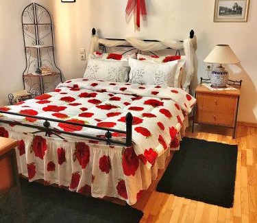 Megarchi House | Pet-Friendly COMBI HOUSE: Guest Rated 10/10 for Family Fun