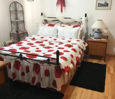 Megarchi House | Pet-Friendly COMBI HOUSE: Guest Rated 10/10 for Family Fun