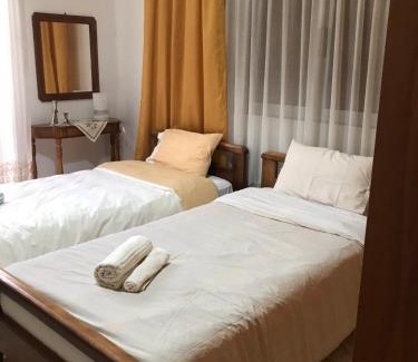 Megarchi House | Pet-Friendly COMBI HOUSE: Guest Rated 10/10 for Family Fun