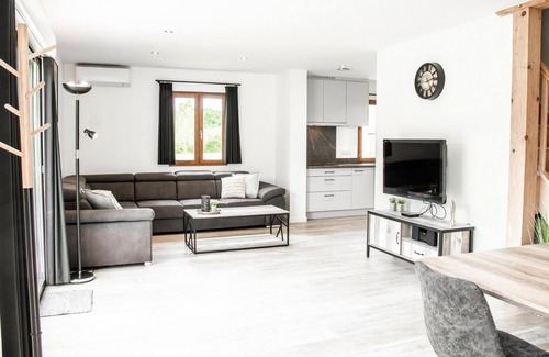 Lacapelle-Marival House | Ideal Holiday Retreat with Pool, Breakfast & Pet-Friendly