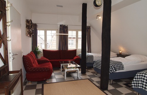 Sendenhorst Apartment | Ideal Retreat for Large Travel Groups with Kitchen & Breakfast