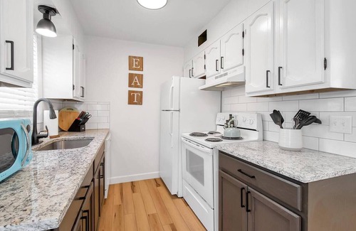 Wichita Apartment | Modern Apartment Above Par: Family-Friendly & Kid-Ready