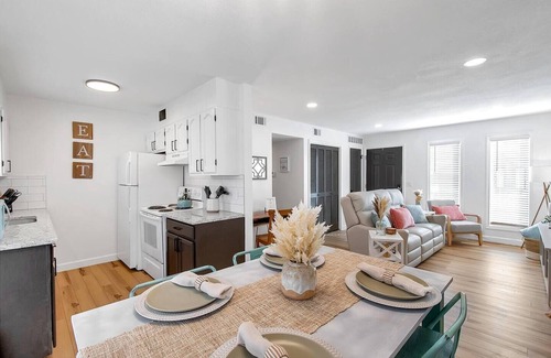 Wichita Apartment | Modern Apartment Above Par: Family-Friendly & Kid-Ready