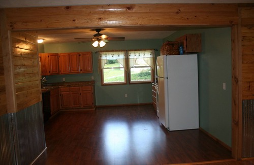 Pittsburg House | Escape to the Lake House: Pet-Friendly Retreat Awaits