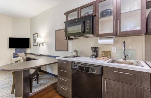 Quad Cities House | Experience Comfort at Our New Ocean View Rooms