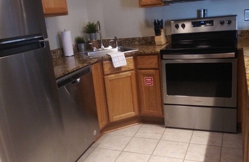 Biloxi Condo | Unwind at Oak Shores with Ocean Views & Family-Friendly Fun