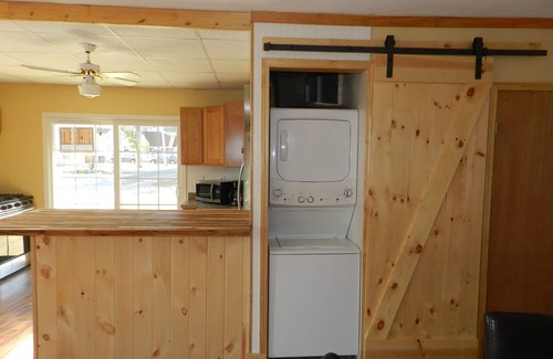 Sylvan Beach House | Book Your Stay in Sylvan: Guest Rated 9.8 with Pool & Spa!