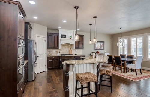 Herriman House | Experience the Majestic Mountains of Utah with Pet-Friendly Stays