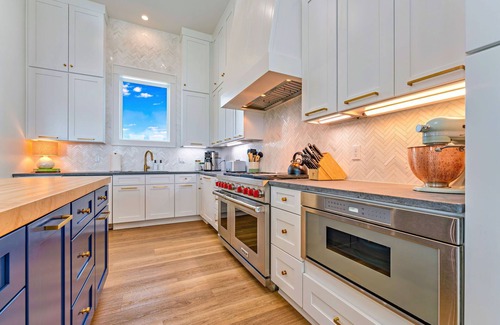 Plantation House | Beachfront Retreat with Private Pool and Chef's Kitchen