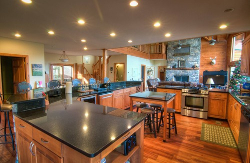 Tate Cabin | Discover Your Perfect Retreat: A Little Piece of Heaven!