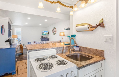 Ocean Shores Condo | Experience Surf and Comfort at Sandy Days Condo