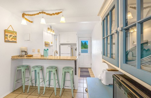 Ocean Shores Condo | Experience Surf and Comfort at Sandy Days Condo