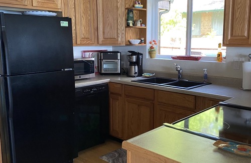 Lilliwaup House | Discover Pali Kai on Hood Canal: Pet-Friendly Ocean Retreat