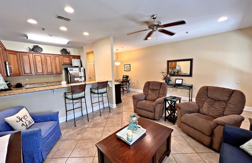 Gulf Shores Condo | Beachfront Bliss: Enjoy Ocean Views and Poolside Relaxation