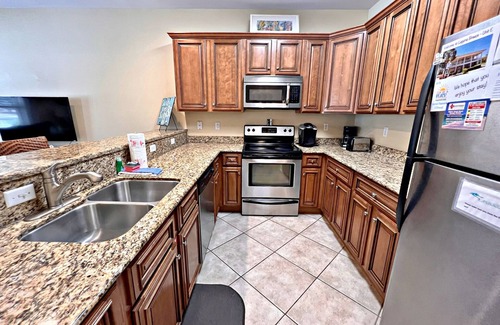 Gulf Shores Condo | Beachfront Bliss: Enjoy Ocean Views and Poolside Relaxation