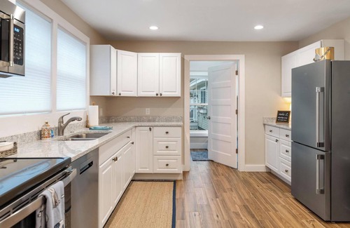 Oden House | Come Make Memories at the Blue Bird Lake House!