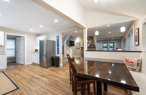 Oden House | Come Make Memories at the Blue Bird Lake House!