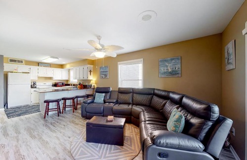 Gulf Shores House | Unforgettable Stays at Come On Back - Guest Rated 10/10!