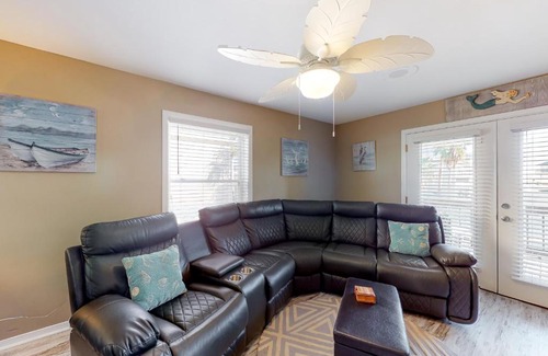 Gulf Shores House | Unforgettable Stays at Come On Back - Guest Rated 10/10!