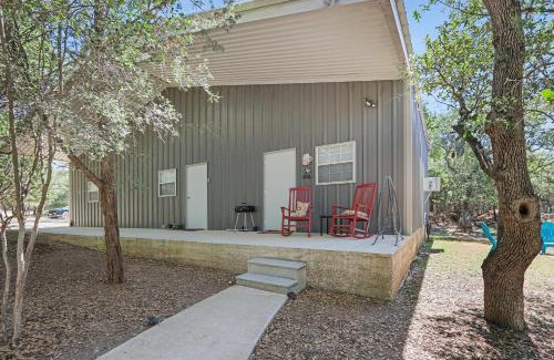 Wimberley House | Discover Come On Inn: A Guest Favorite for Families & Pets