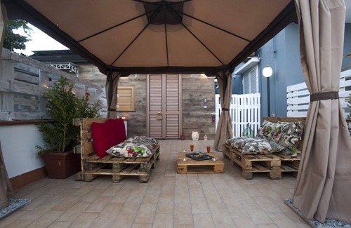 Pompei Cabin | Discover Our Hotel: Easy Access & Ideal Check-In Hours