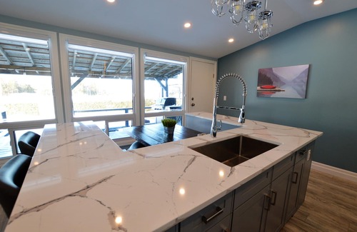 Central Huron Cottage | Relax by Lake Huron: Pet-Friendly Cottage with Pool & Spa