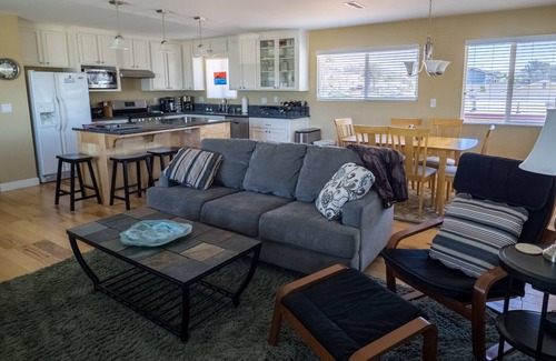 Morro Bay House | Experience Dogwood Beach House: Pet-Friendly Oceanfront Escape