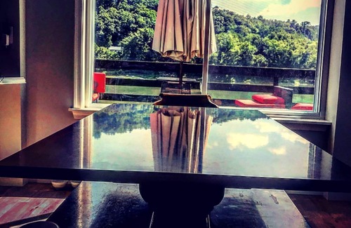 Falls House | Experience the Serenity of Mountains by the River