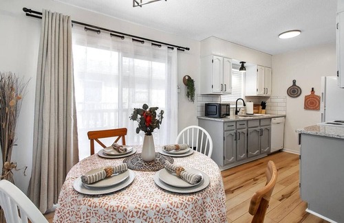 Wichita Apartment | Relaxing Ground Floor Apartment - Guest Rated 10/10
