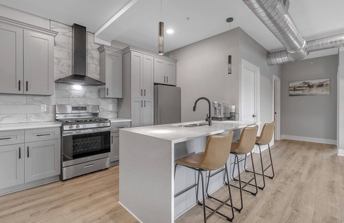 Lancaster Apartment | Come stay with us at our Ultra Modern Loft Apartments @ Cornerstone Plaza !