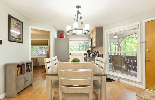 Kenilworth Ski Chalet | Newly Renovated Matterhorn Chalet - Dog Friendly & Cozy Escape