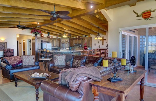 Reforma House | Experience Coastal Bliss at LA PLAYA - Rated 10/10!
