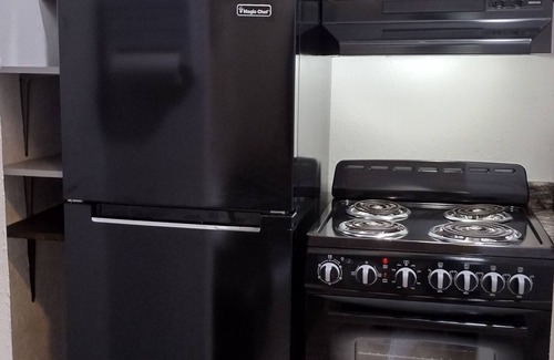 Todd Mission Cottage | Budget-Friendly Stay with Pool, Playground & Pet Amenities