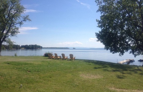 North Hero House | Relax at a Lakefront Home with Eclipse Views and Pool