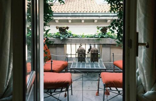 Scala Apartment | Inviting ComeCasa Flat Scala-Brera: Pet-Friendly Stay!