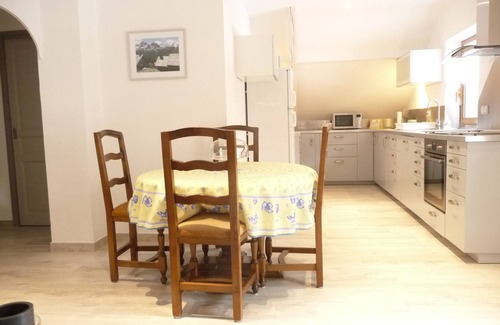 Saint-Martin-de-Queyrieres Apartment | Cozy Apartment for 4 with Kitchen & Family Amenities